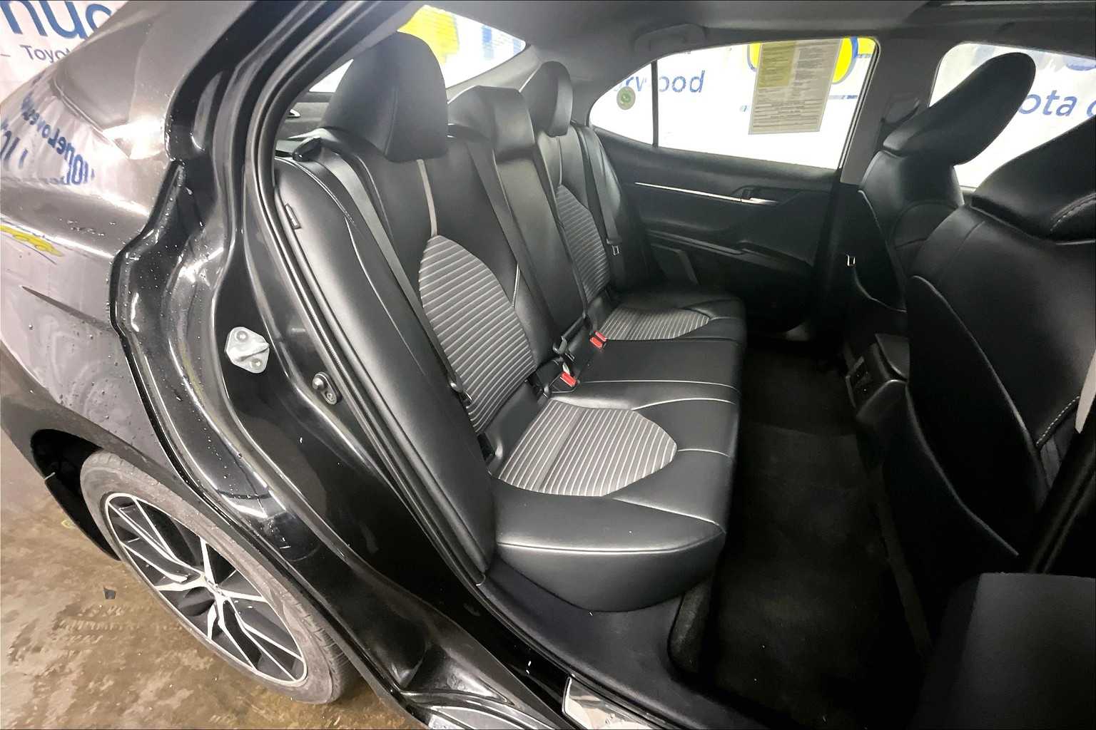 2023 Toyota Camry SE - Photo 16