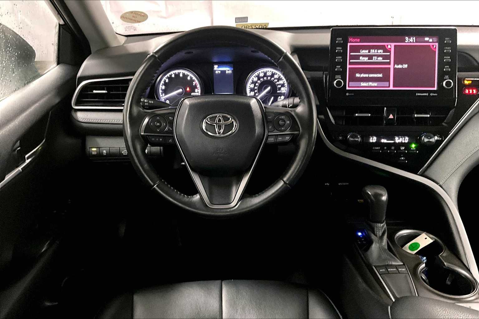 2023 Toyota Camry SE - Photo 17