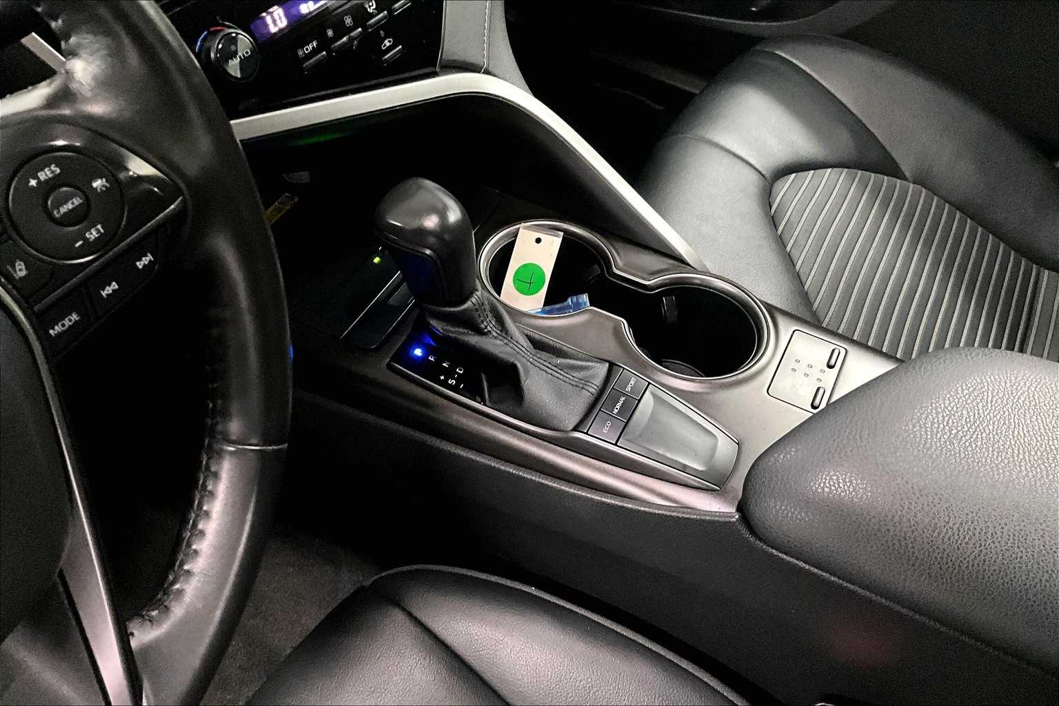 2023 Toyota Camry SE - Photo 20