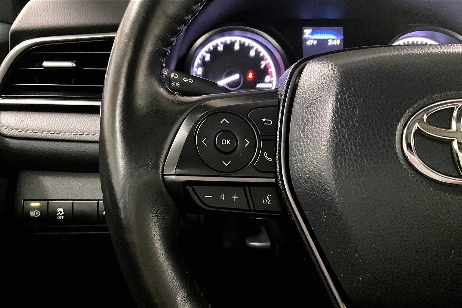 2023 Toyota Camry SE - Photo 23
