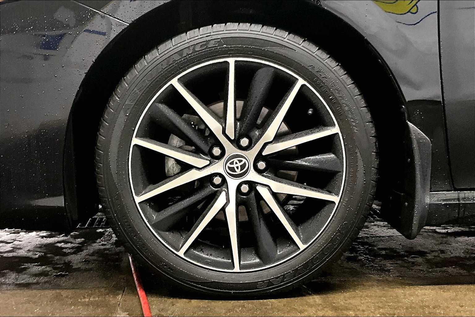 2023 Toyota Camry SE - Photo 7