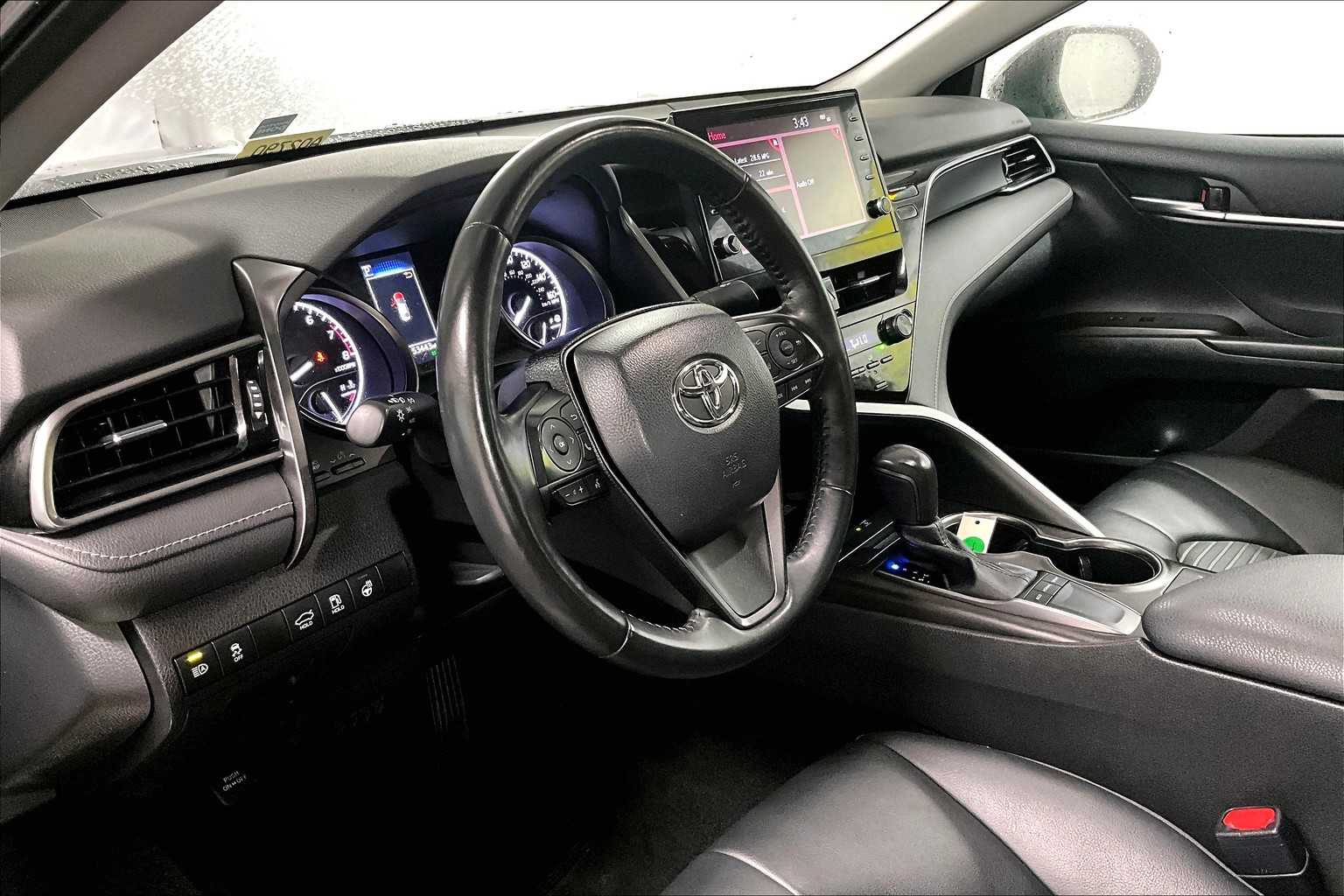 2023 Toyota Camry SE - Photo 8