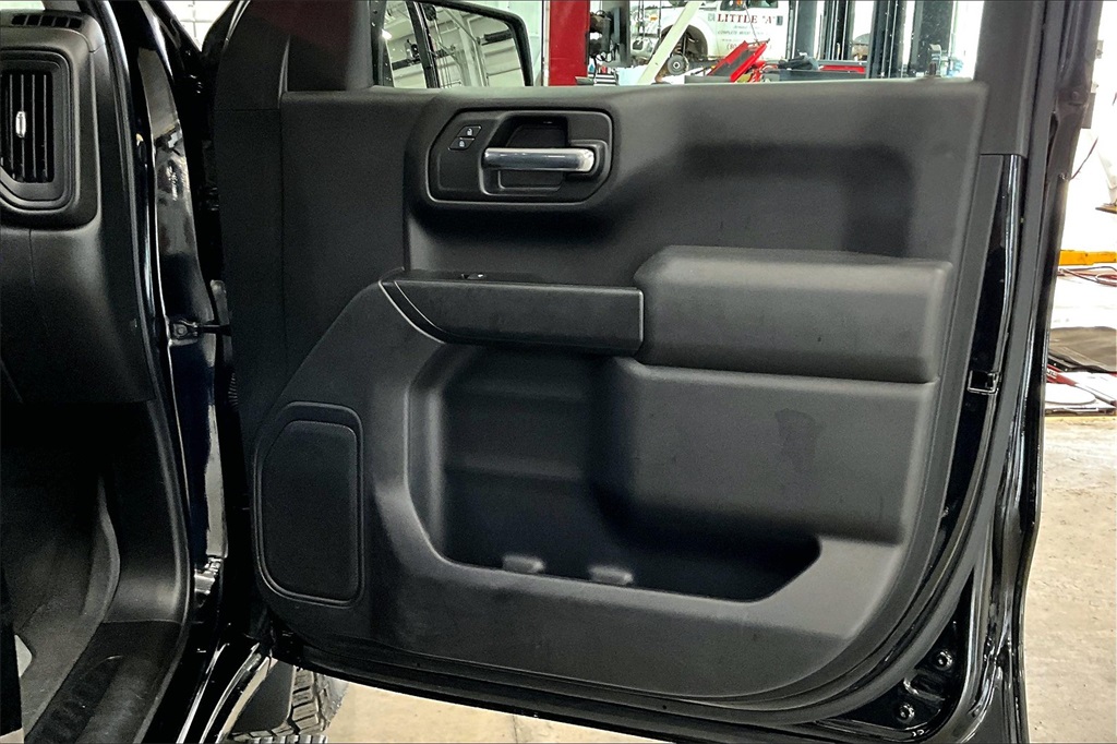 2019 Chevrolet Silverado 1500 WT - Photo 12