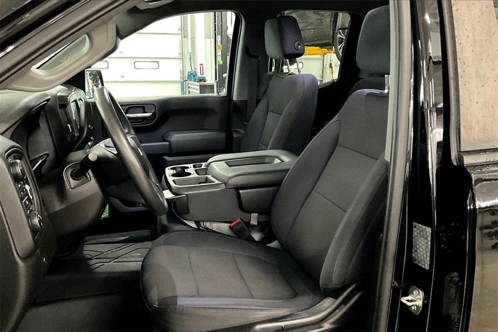 2019 Chevrolet Silverado 1500 WT - Photo 10