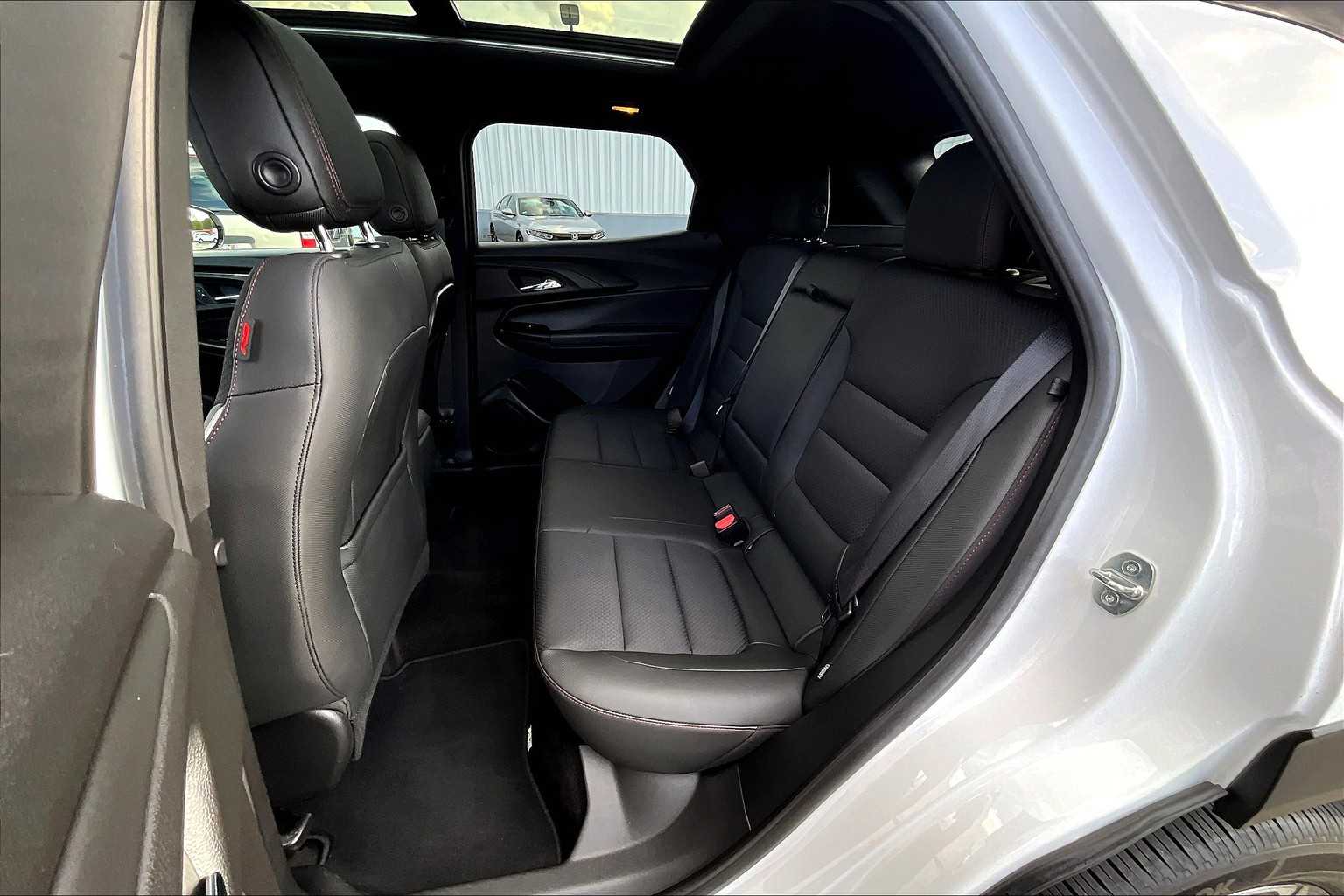 2022 Chevrolet TrailBlazer RS - Photo 15