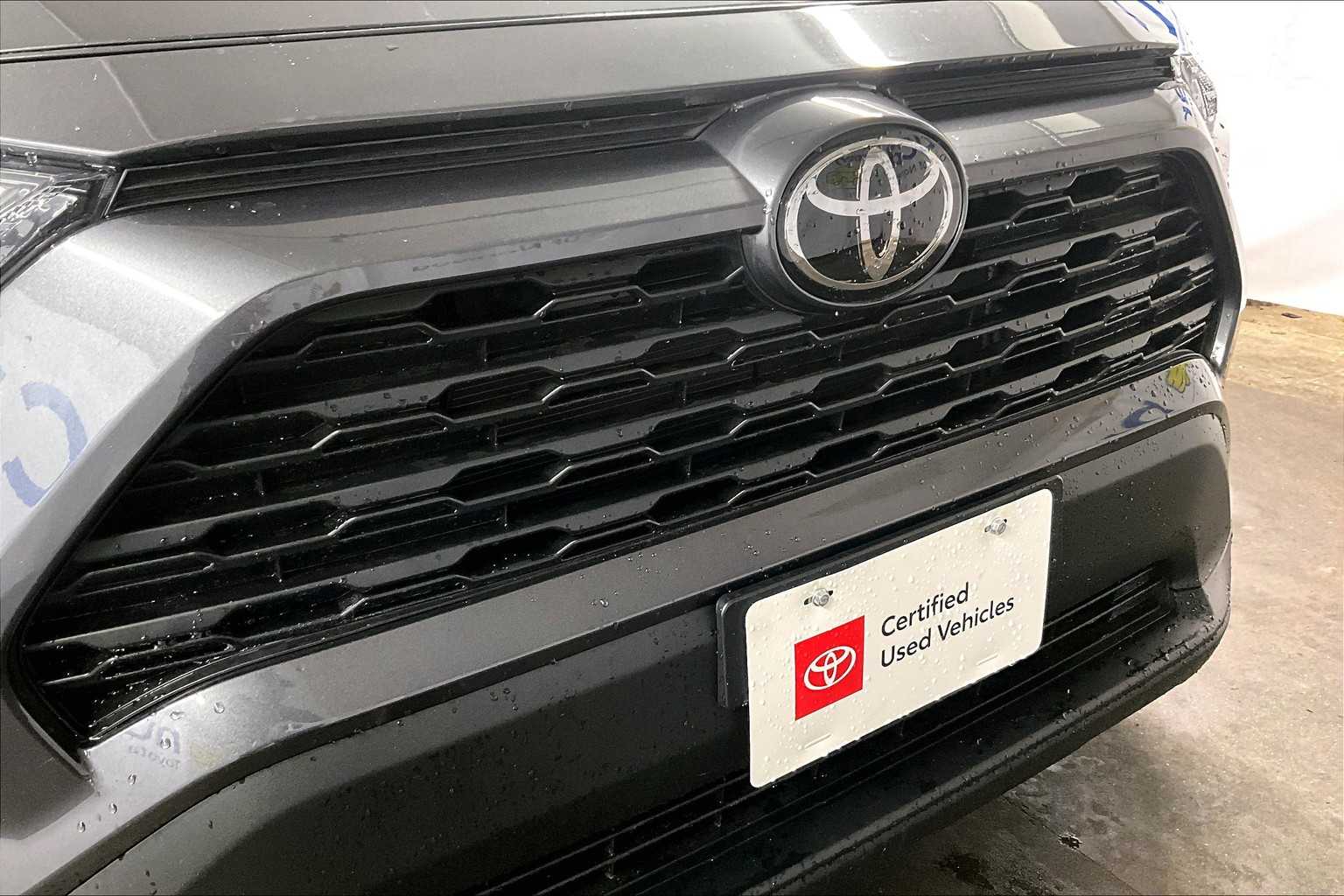 2024 Toyota RAV4 XLE - Photo 31