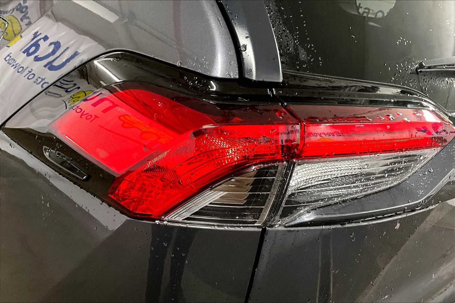 2024 Toyota RAV4 XLE - Photo 33