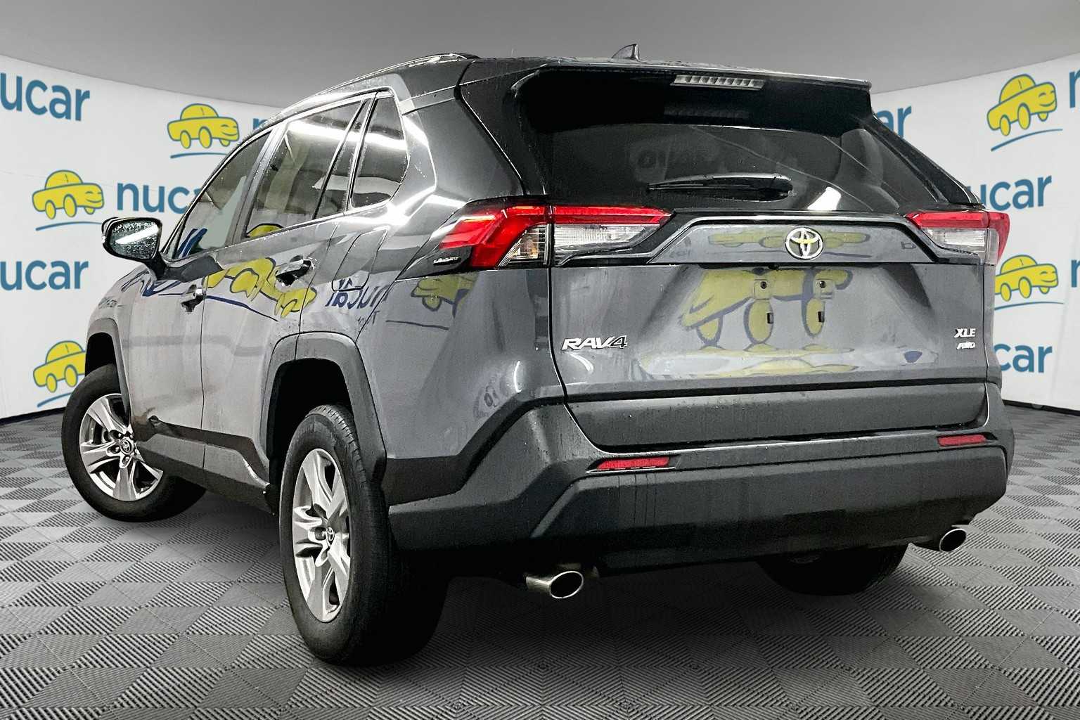 2024 Toyota RAV4 XLE - Photo 4