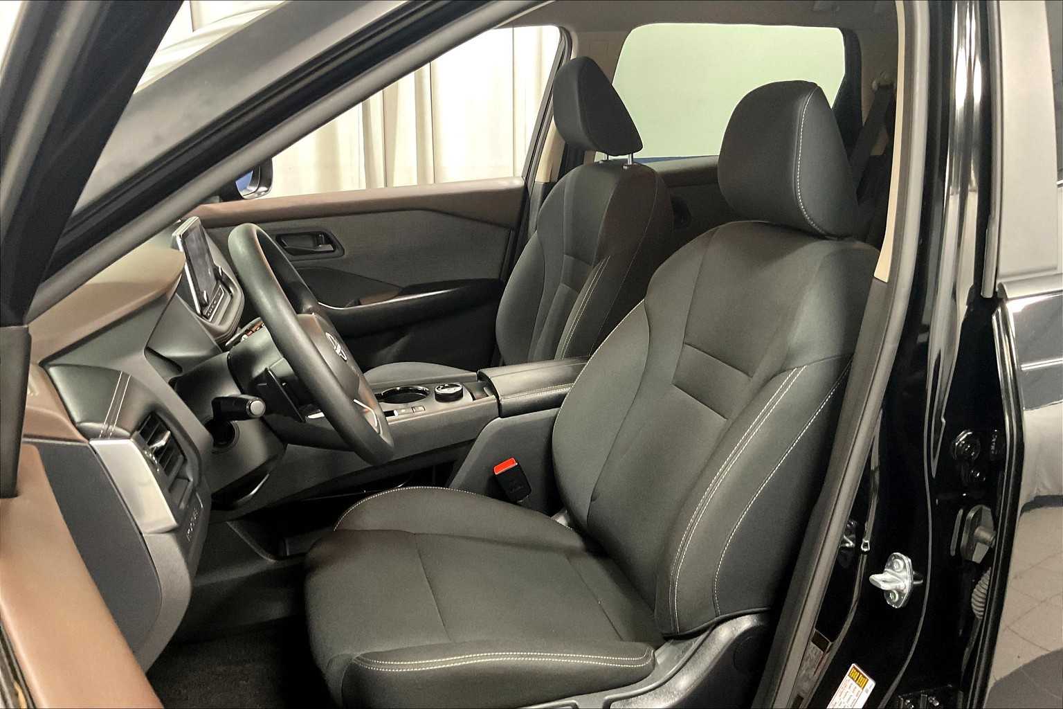 2023 Nissan Rogue S - Photo 10