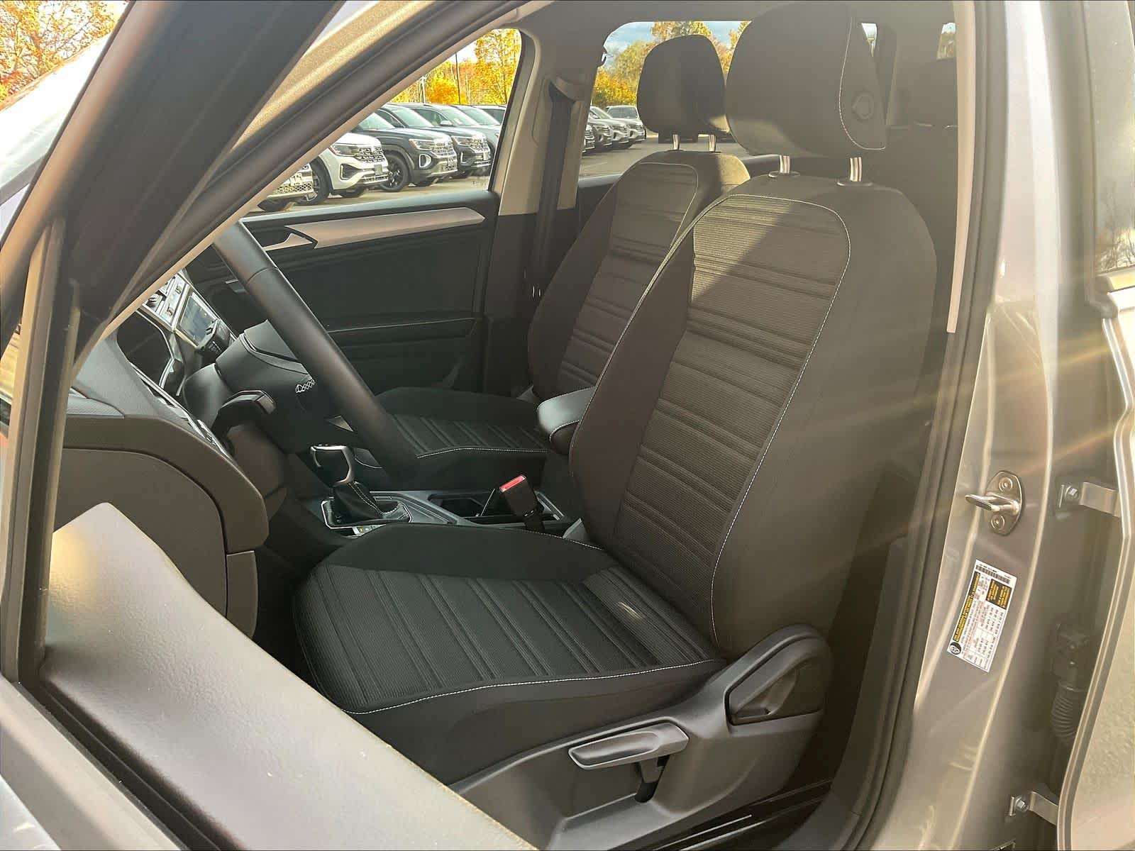 2024 Volkswagen Tiguan S - Photo 10