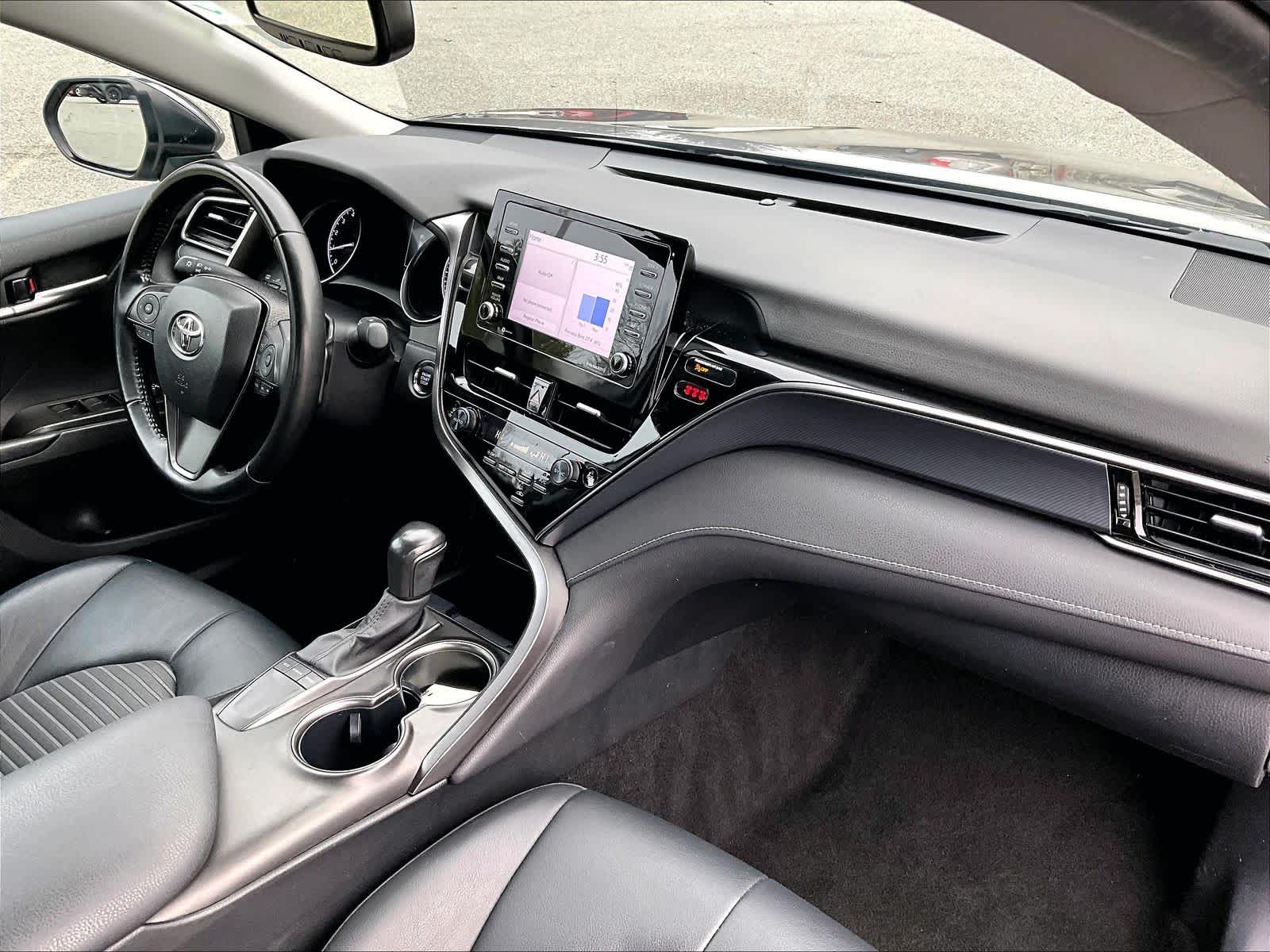2023 Toyota Camry SE - Photo 14