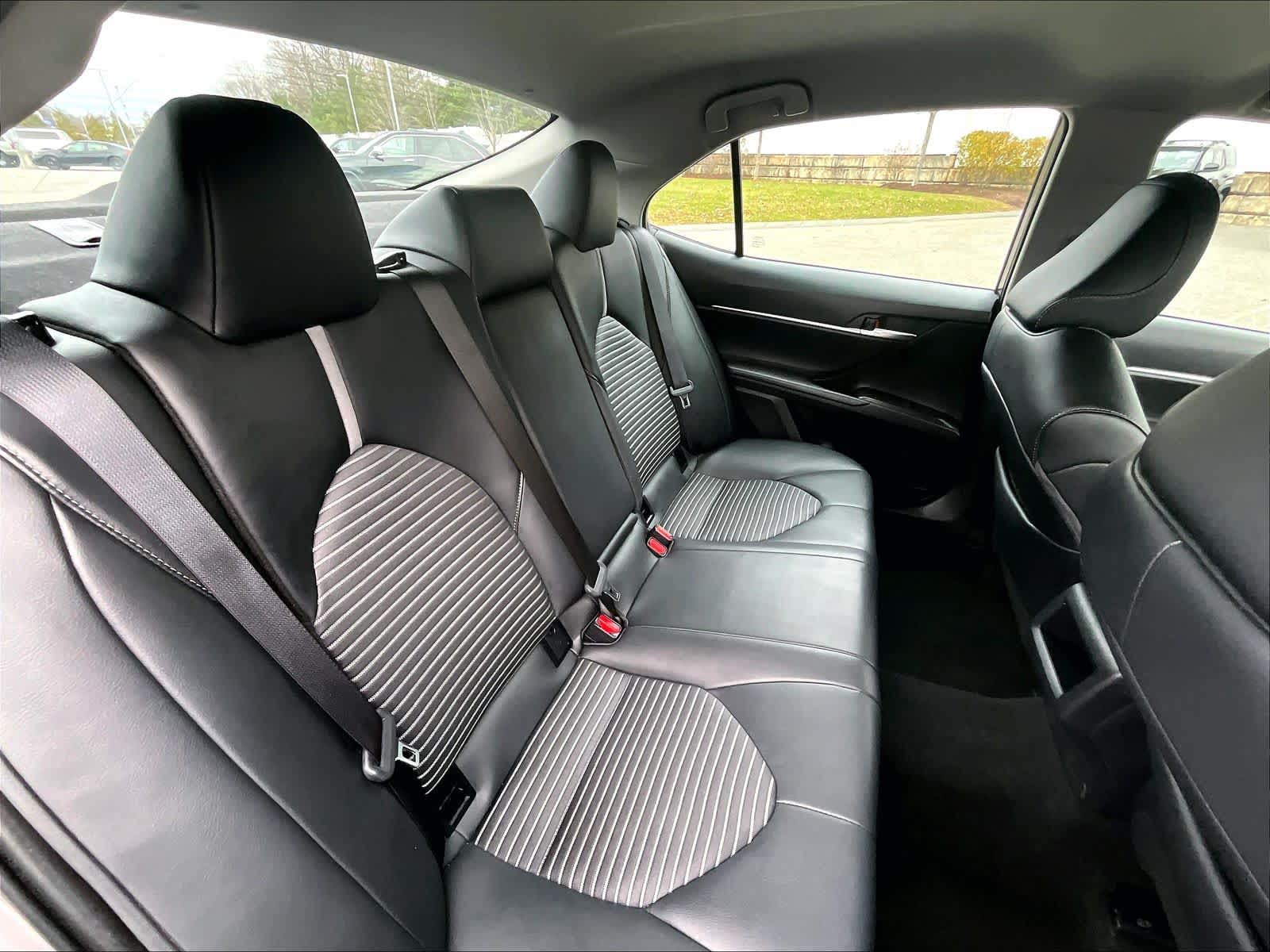 2023 Toyota Camry SE - Photo 16