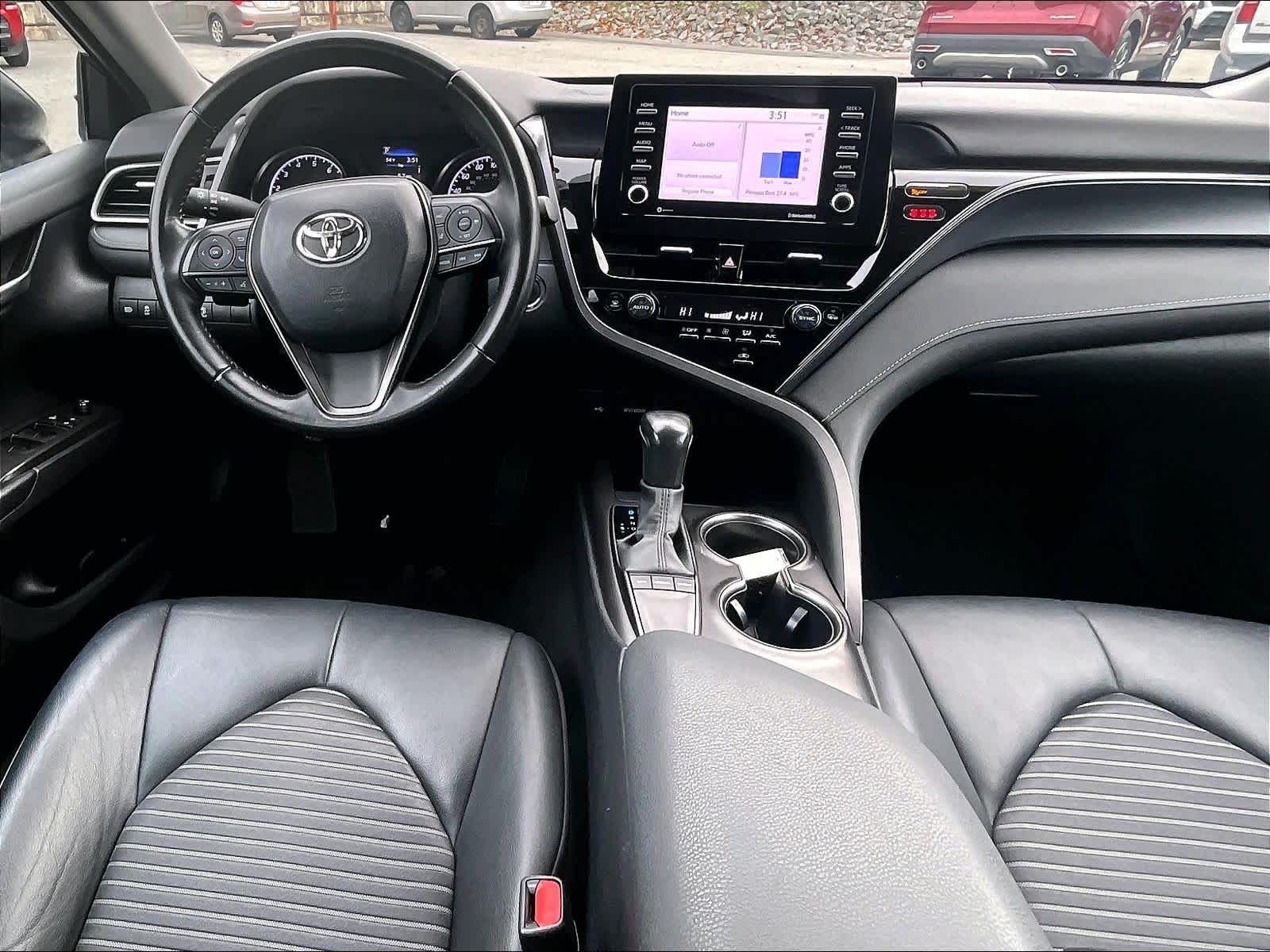 2023 Toyota Camry SE - Photo 17
