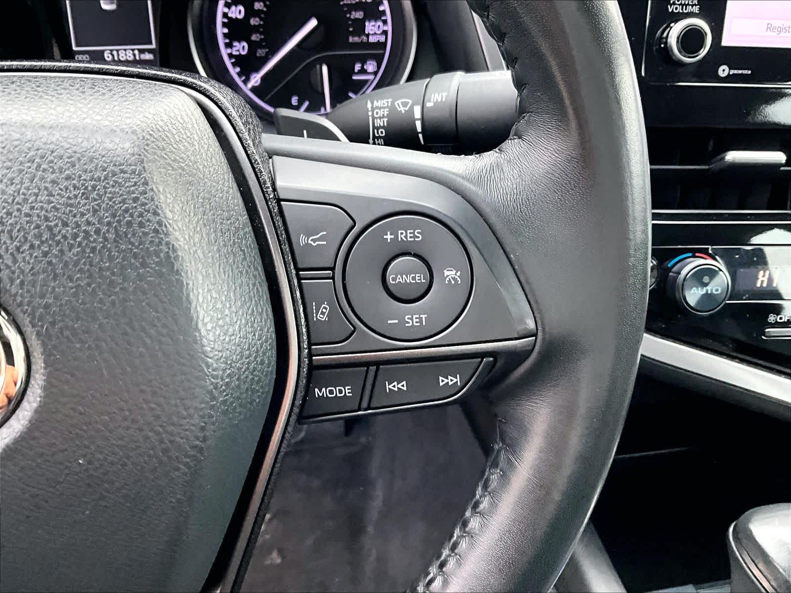 2023 Toyota Camry SE - Photo 23