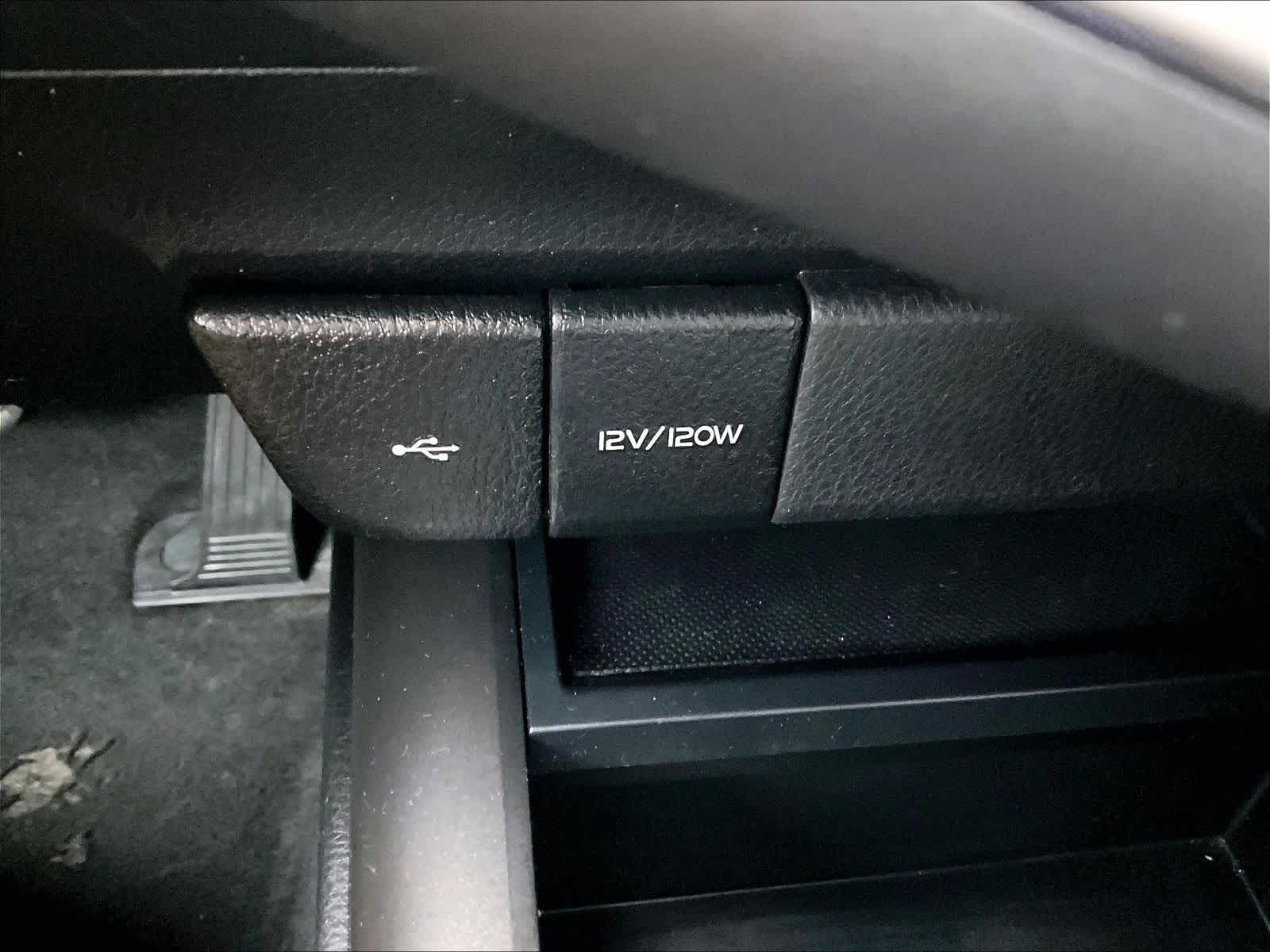 2023 Toyota Camry SE - Photo 26