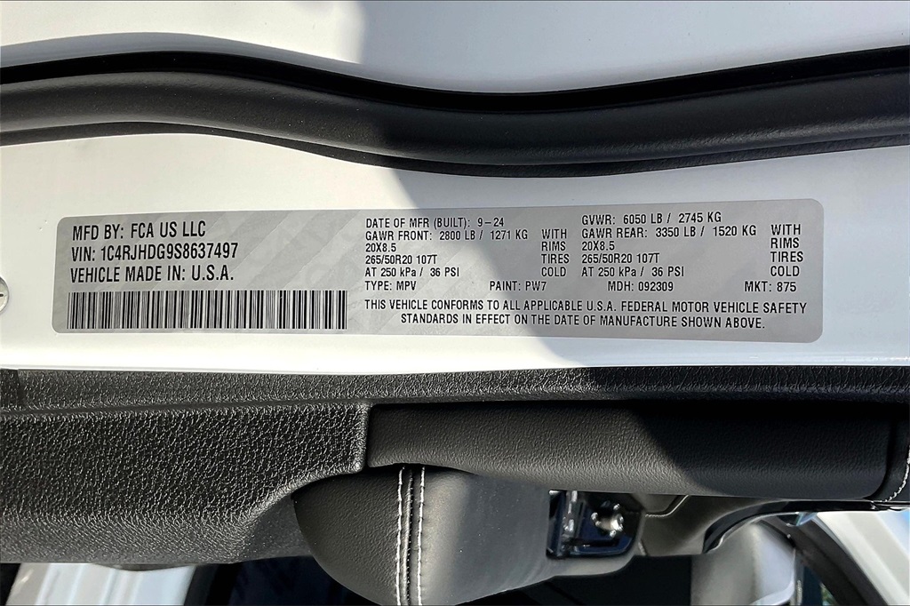 2025 Jeep Grand Cherokee Overland - Photo 15
