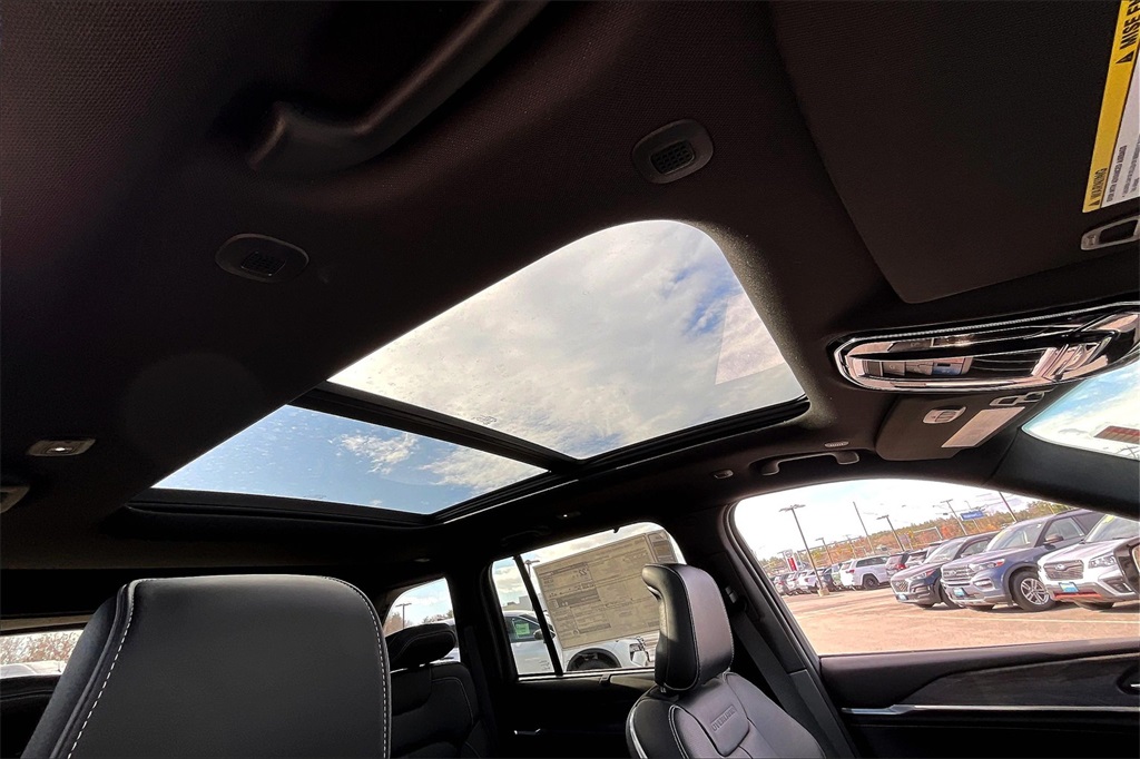 2025 Jeep Grand Cherokee Overland - Photo 17