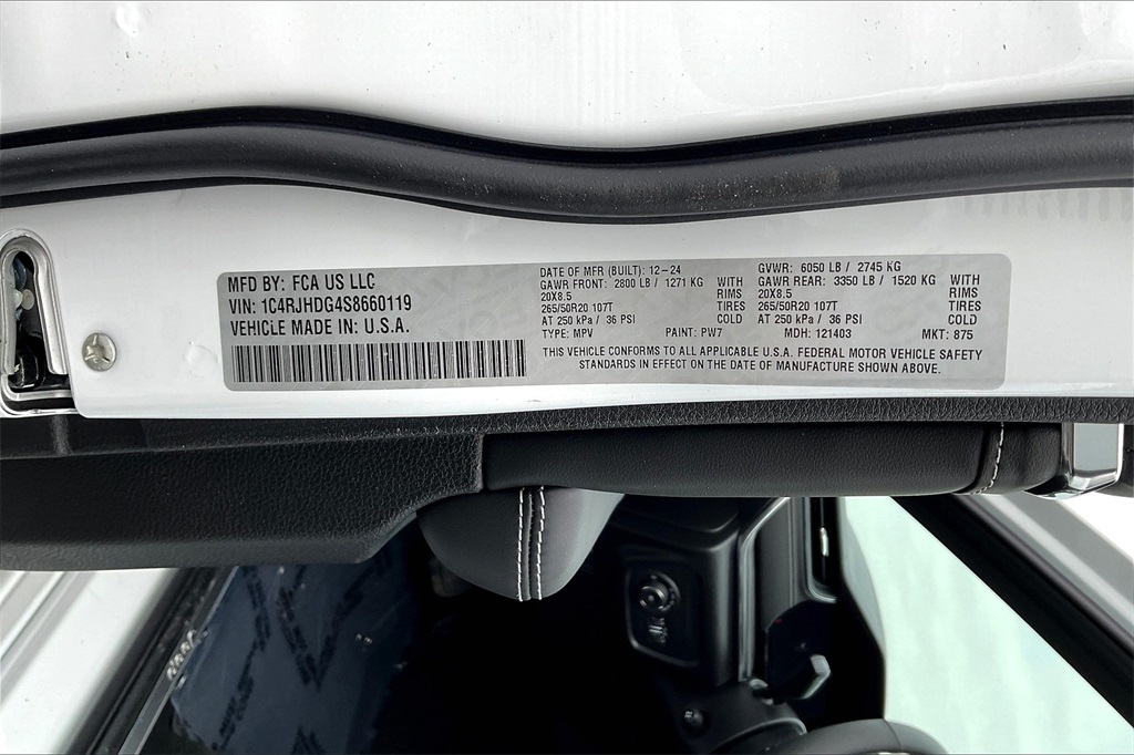 2025 Jeep Grand Cherokee Overland - Photo 19