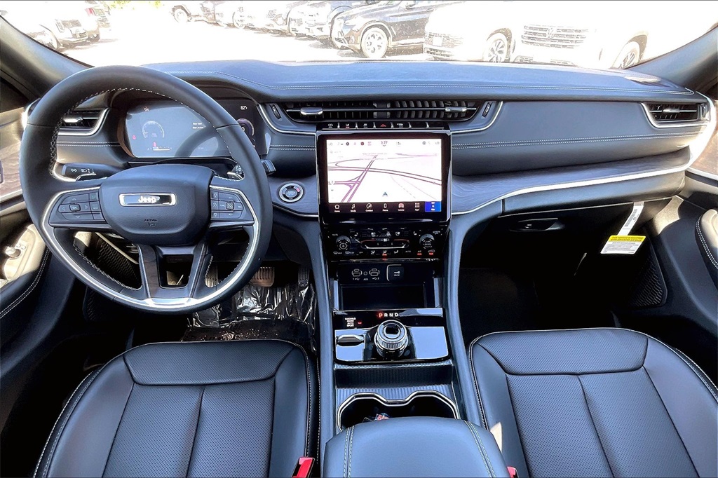 2025 Jeep Grand Cherokee Limited - Photo 12