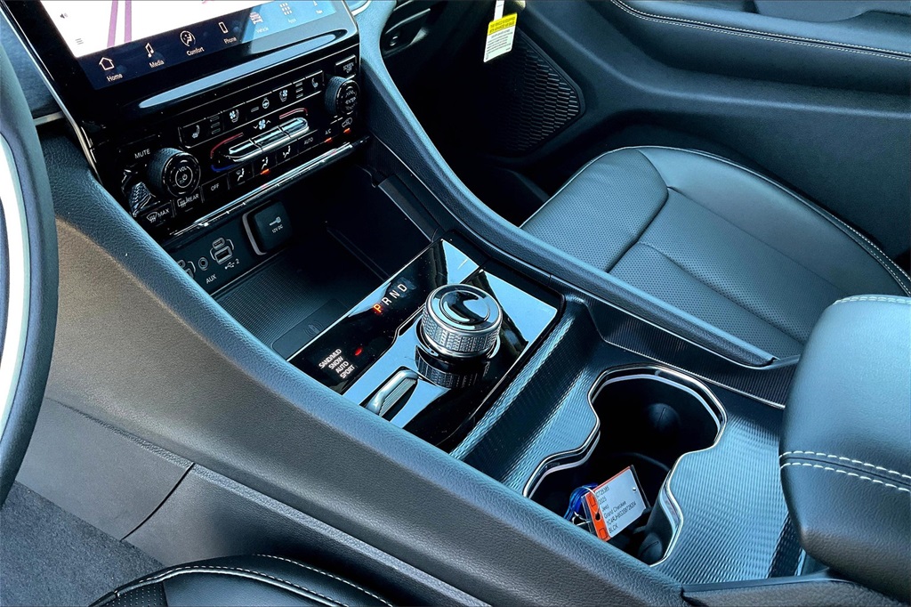 2025 Jeep Grand Cherokee Limited - Photo 14
