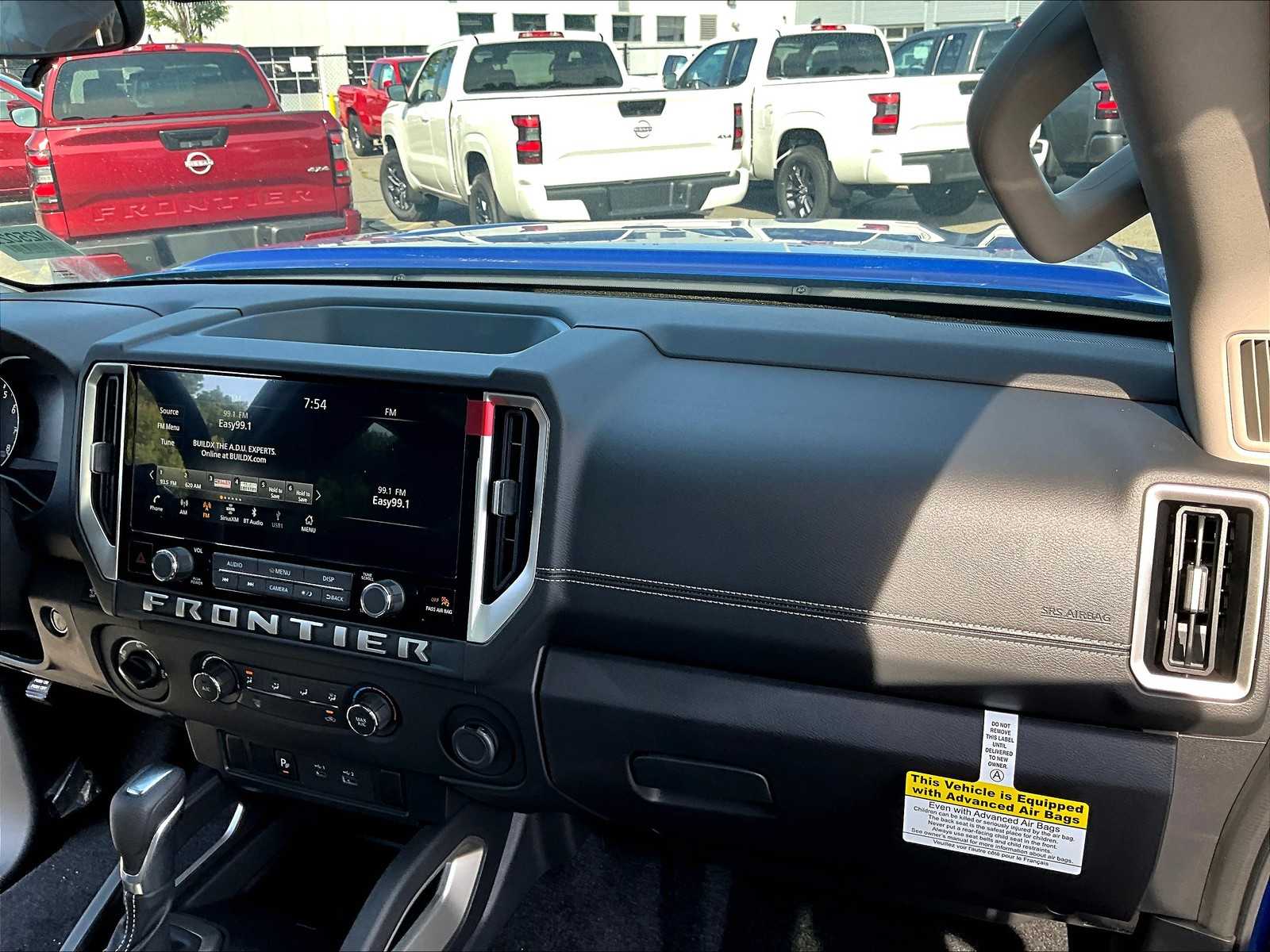 2025 Nissan Frontier SV - Photo 11