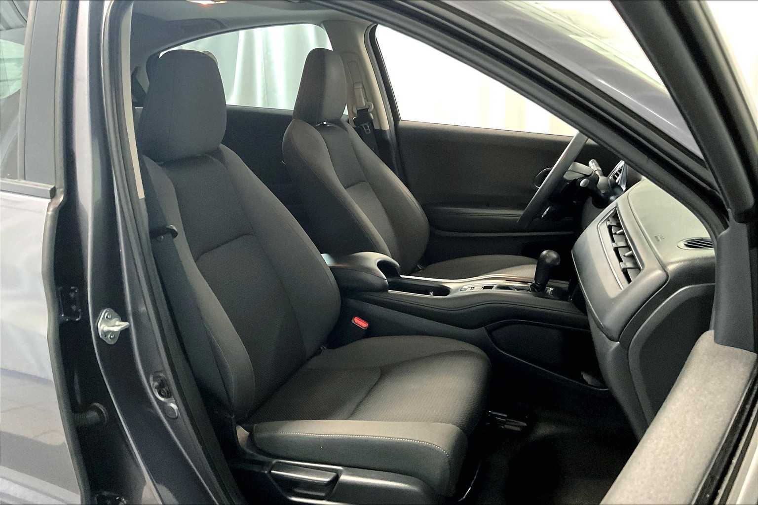2021 Honda HR-V EX - Photo 11