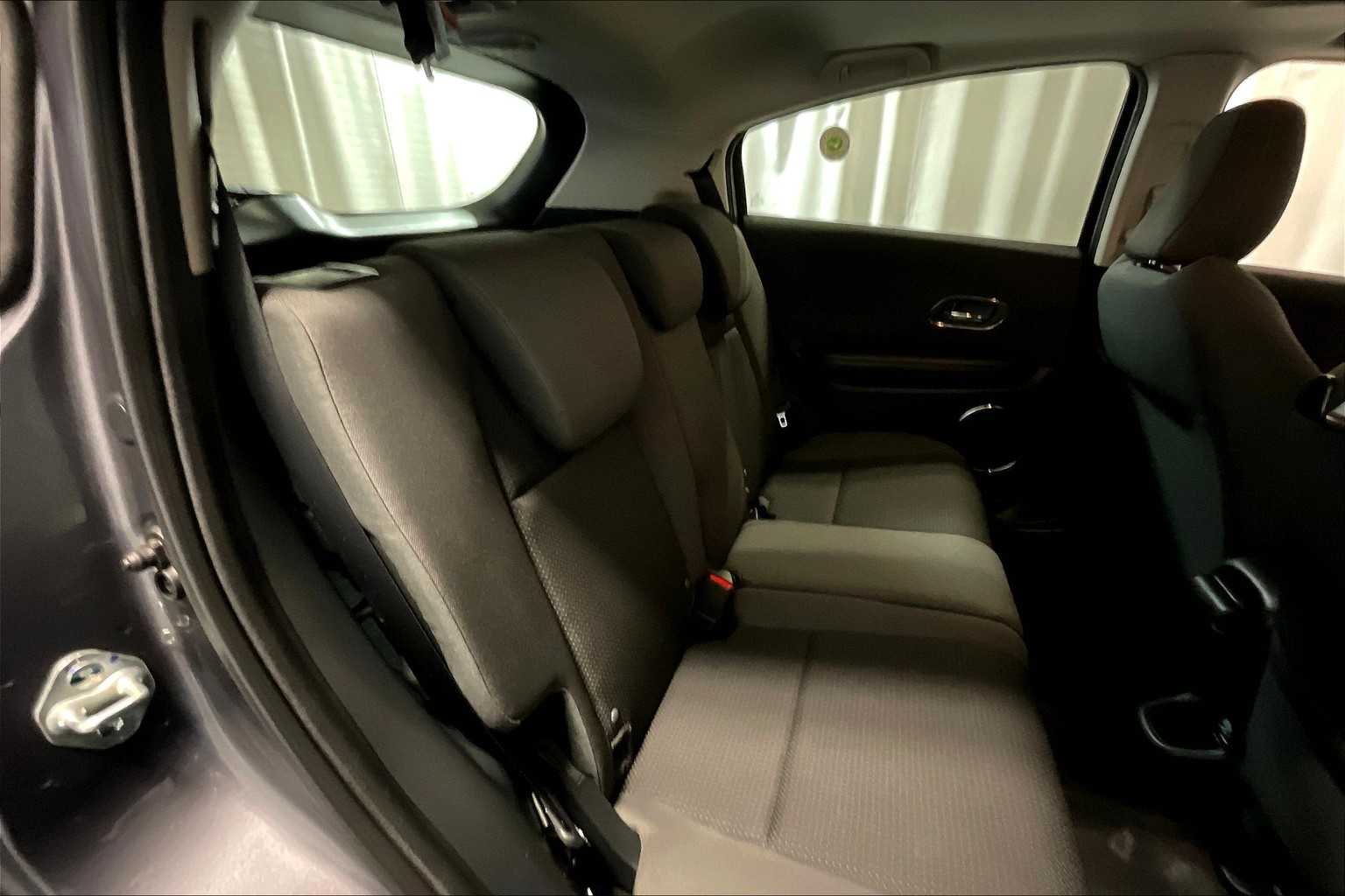 2021 Honda HR-V EX - Photo 16