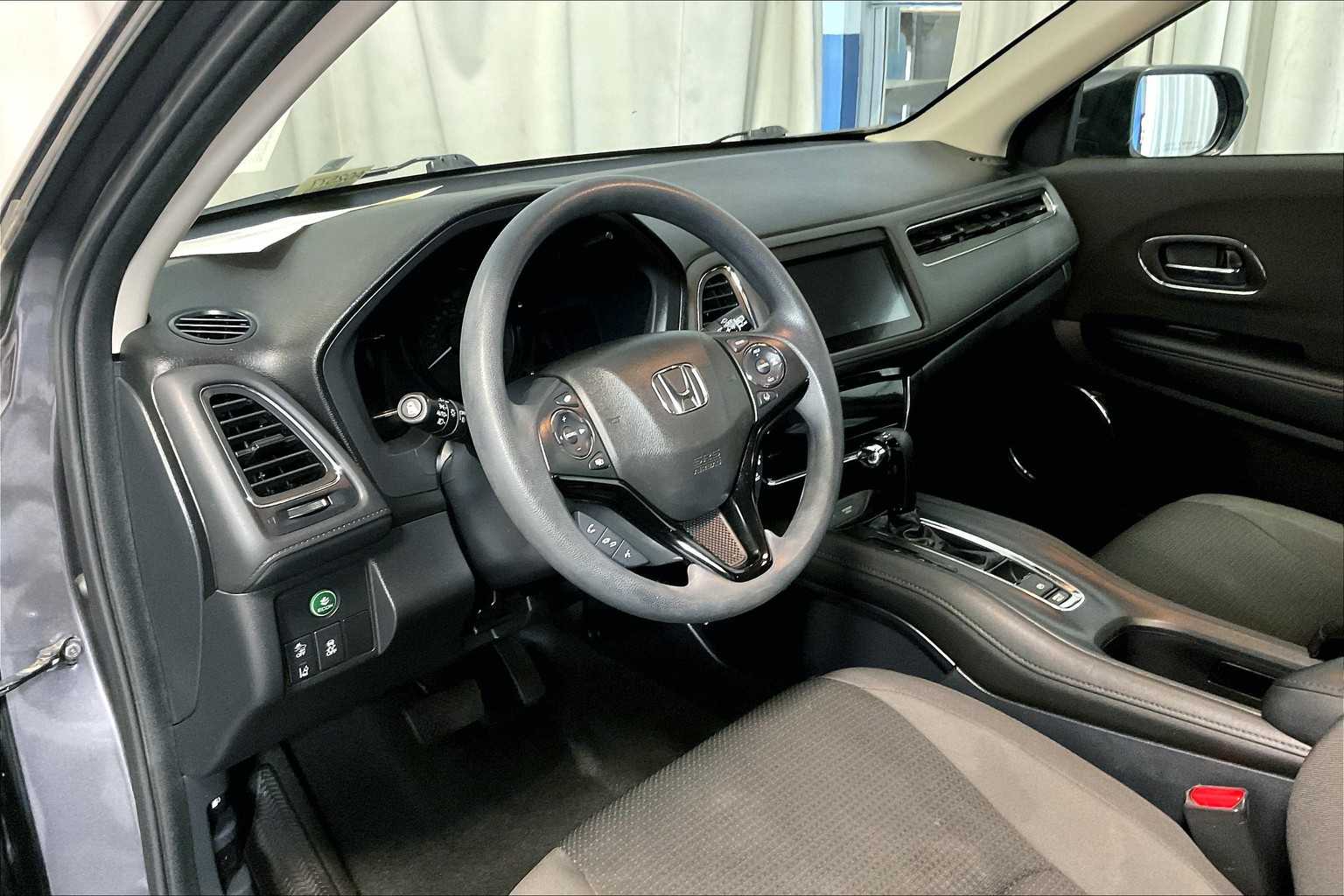 2021 Honda HR-V EX - Photo 8