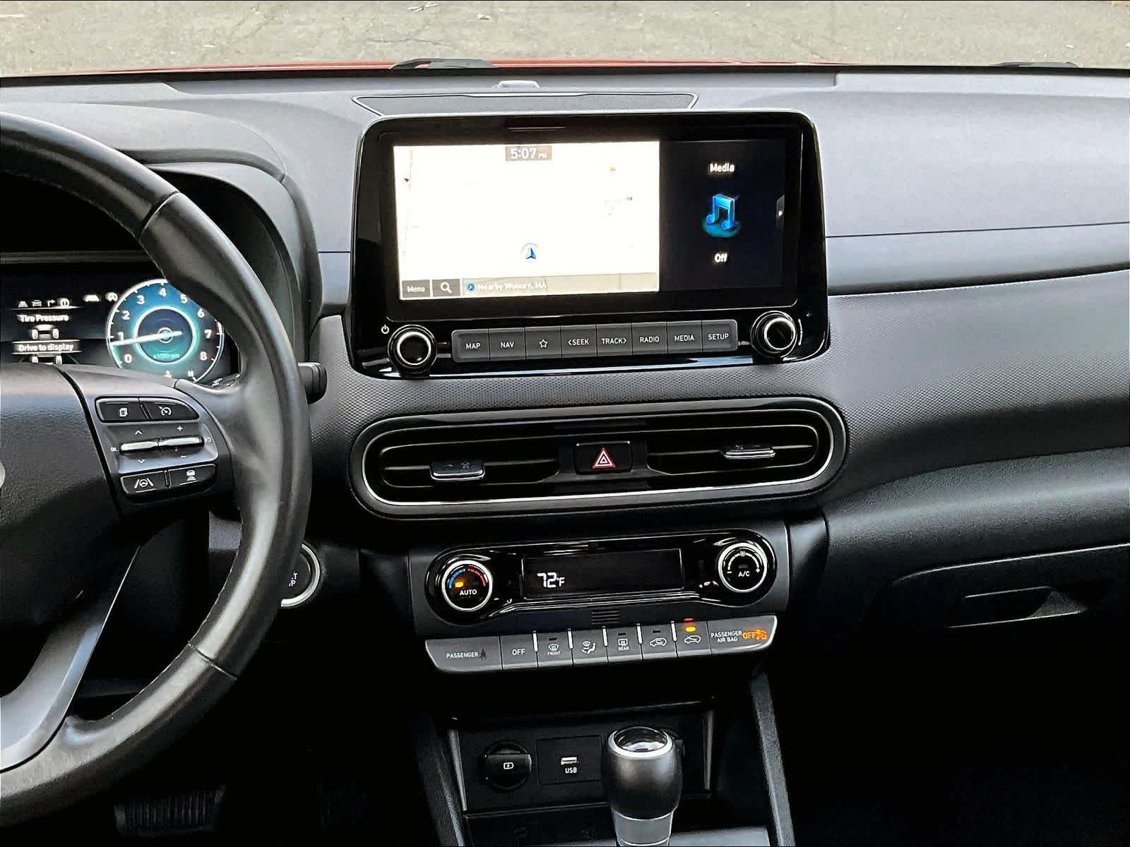 2022 Hyundai Kona Limited - Photo 18
