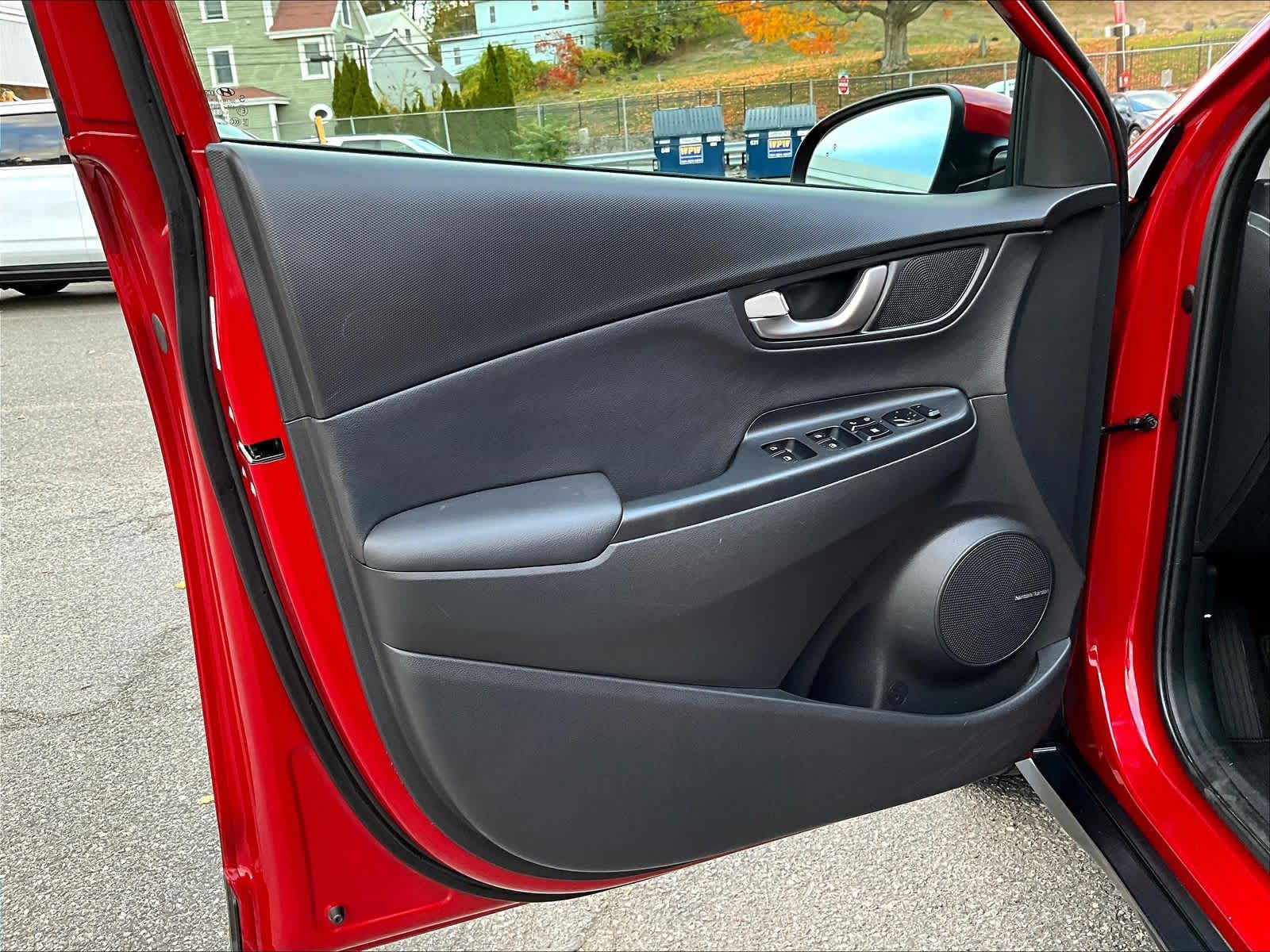 2022 Hyundai Kona Limited - Photo 9