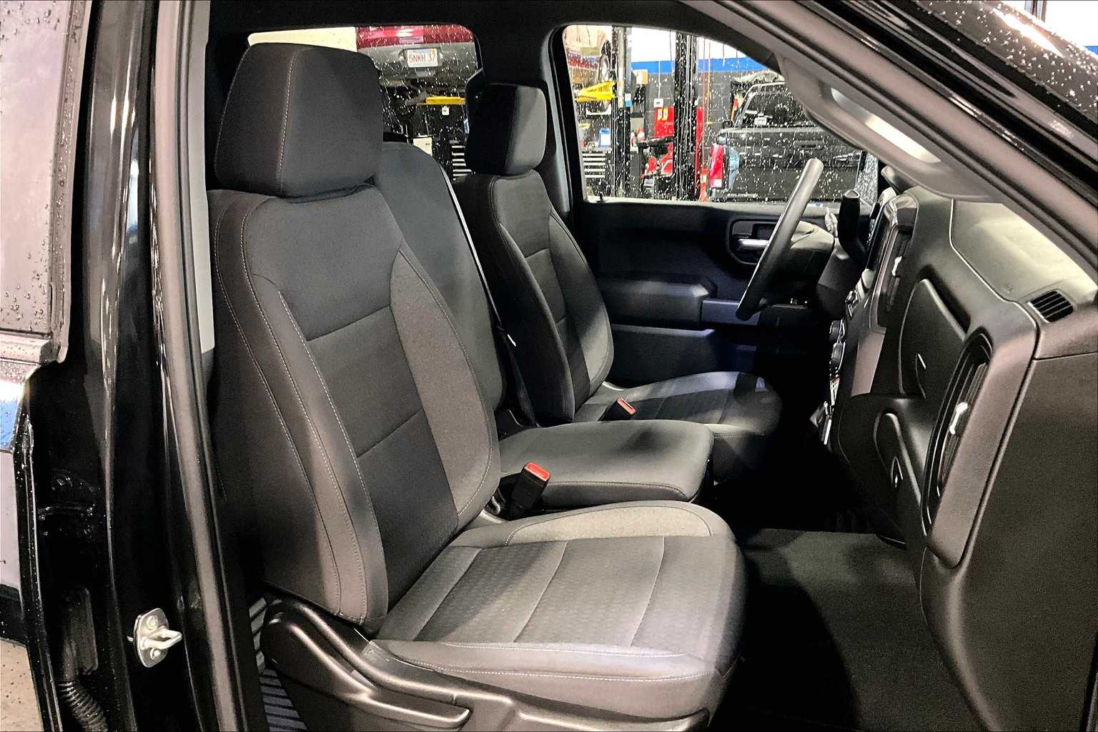 2022 Chevrolet Silverado 1500 Custom - Photo 11