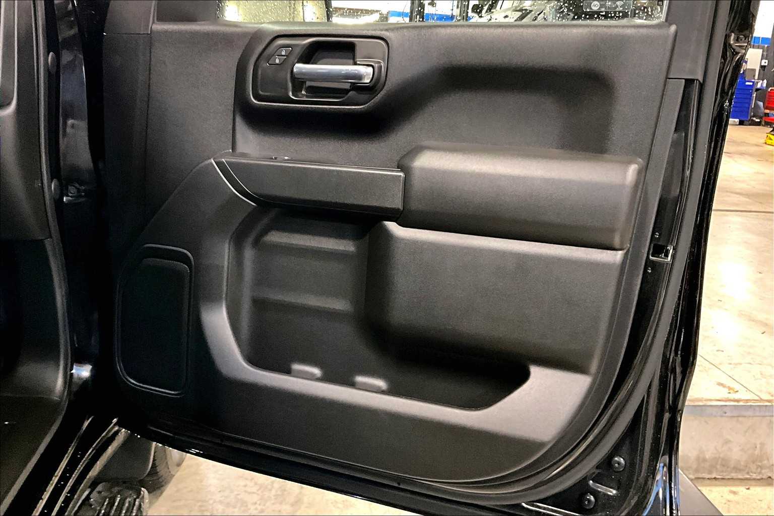 2022 Chevrolet Silverado 1500 Custom - Photo 12