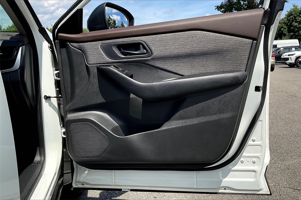 2023 Nissan Rogue S - Photo 11