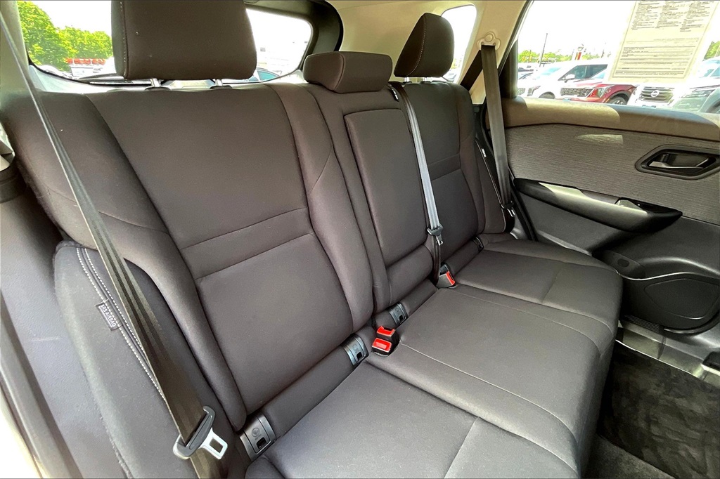 2023 Nissan Rogue S - Photo 15