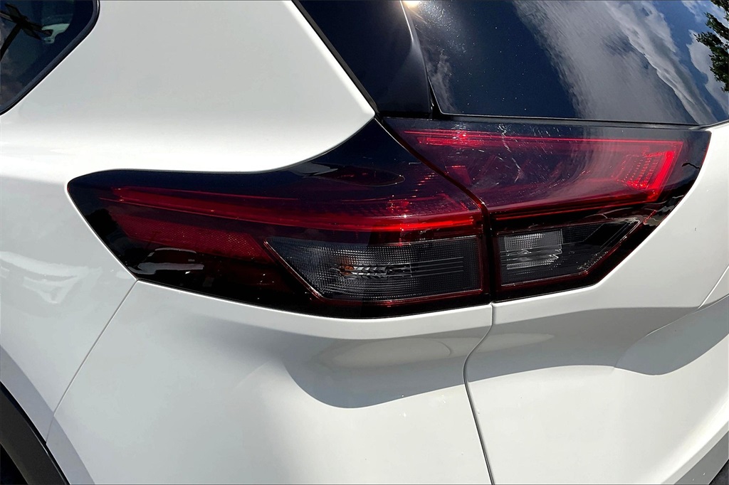 2023 Nissan Rogue S - Photo 28