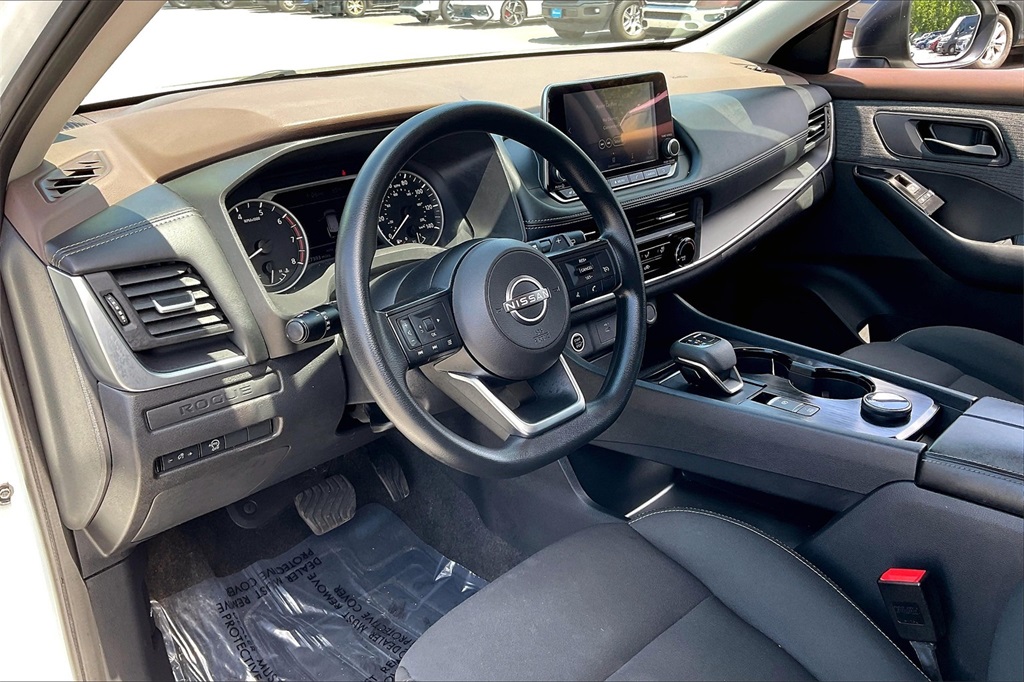2023 Nissan Rogue S - Photo 8