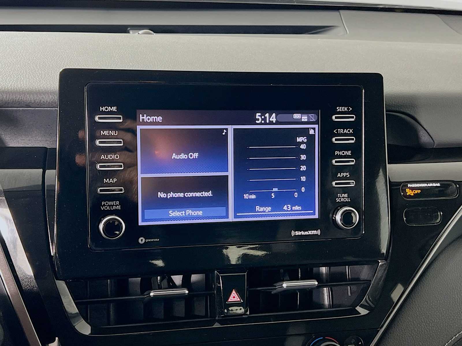 2023 Toyota Camry SE - Photo 14