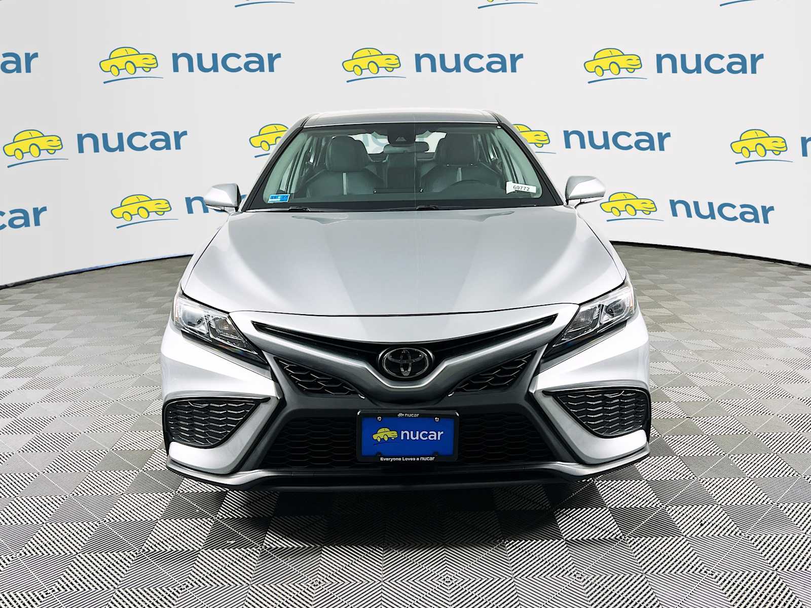 2023 Toyota Camry SE - Photo 2