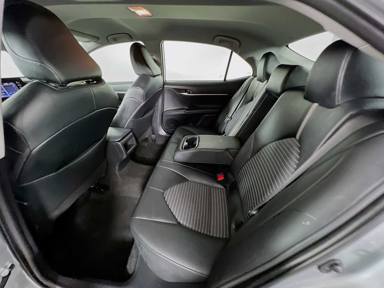 2023 Toyota Camry SE - Photo 23