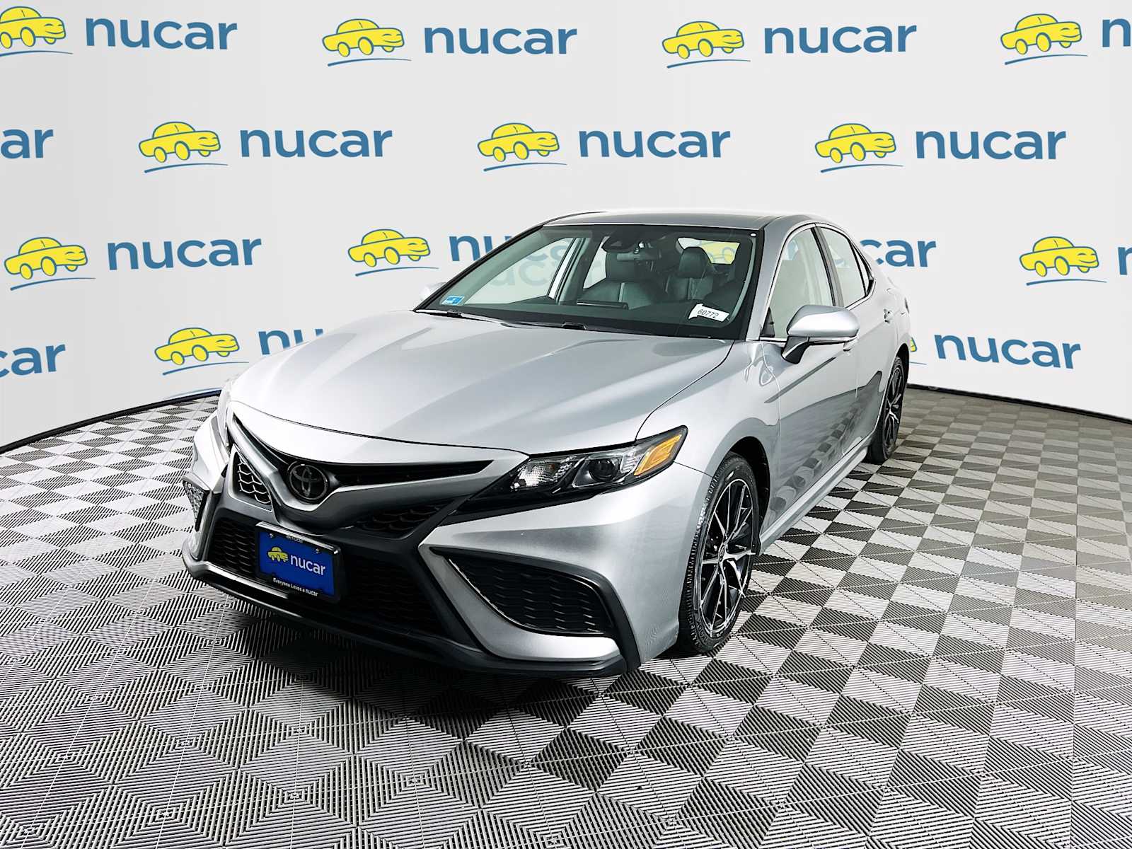 2023 Toyota Camry SE - Photo 3