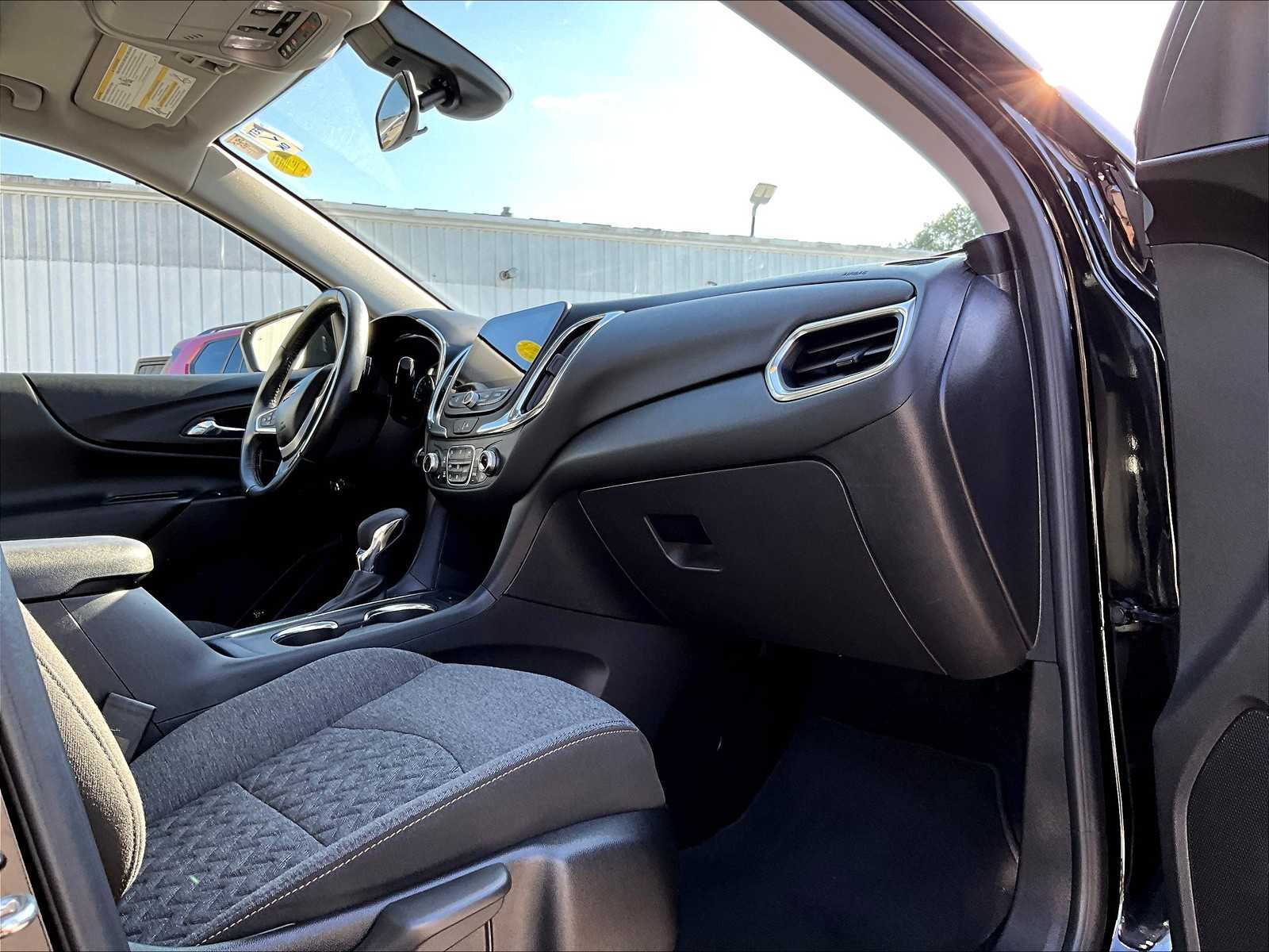 2022 Chevrolet Equinox LT - Photo 14