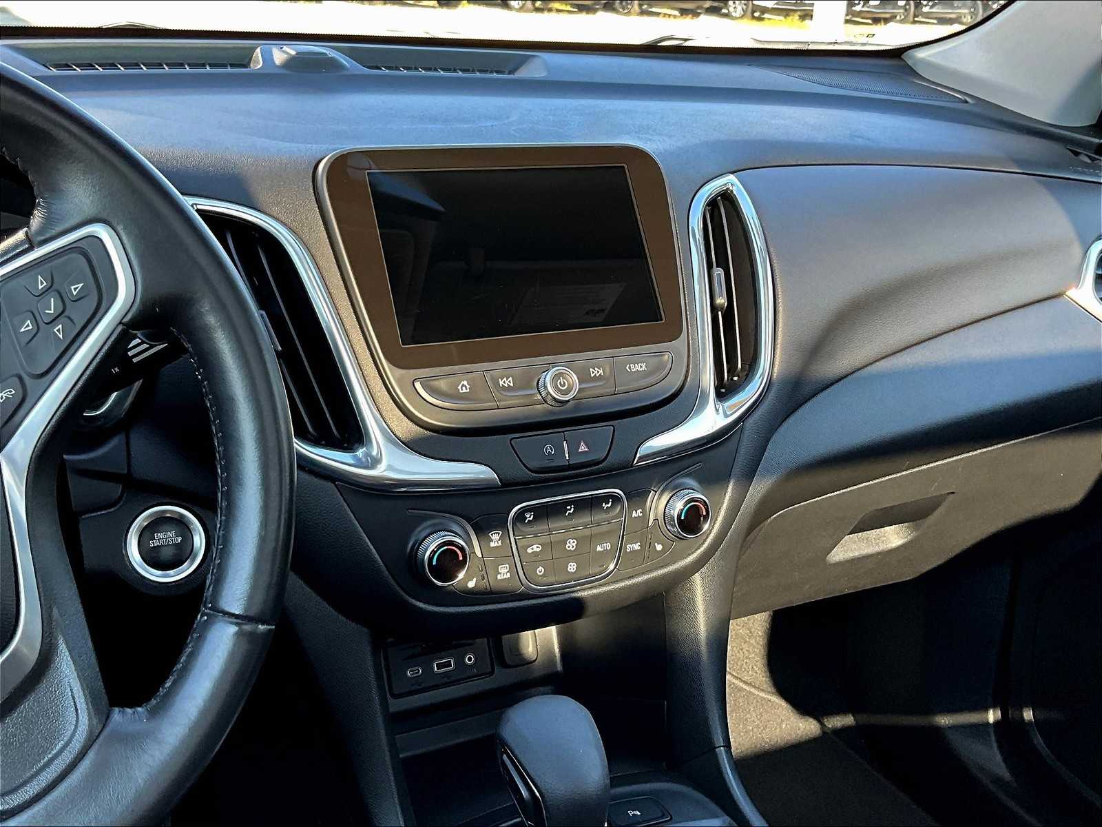 2022 Chevrolet Equinox LT - Photo 18