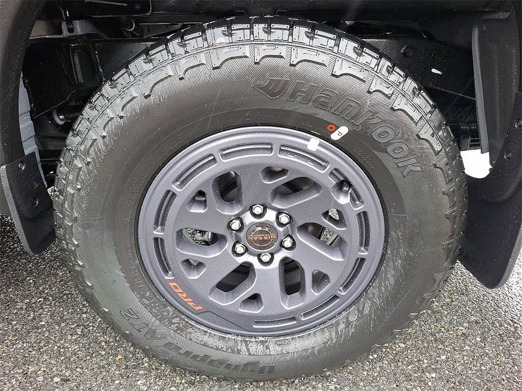 2025 Nissan Frontier PRO-4X - Photo 5