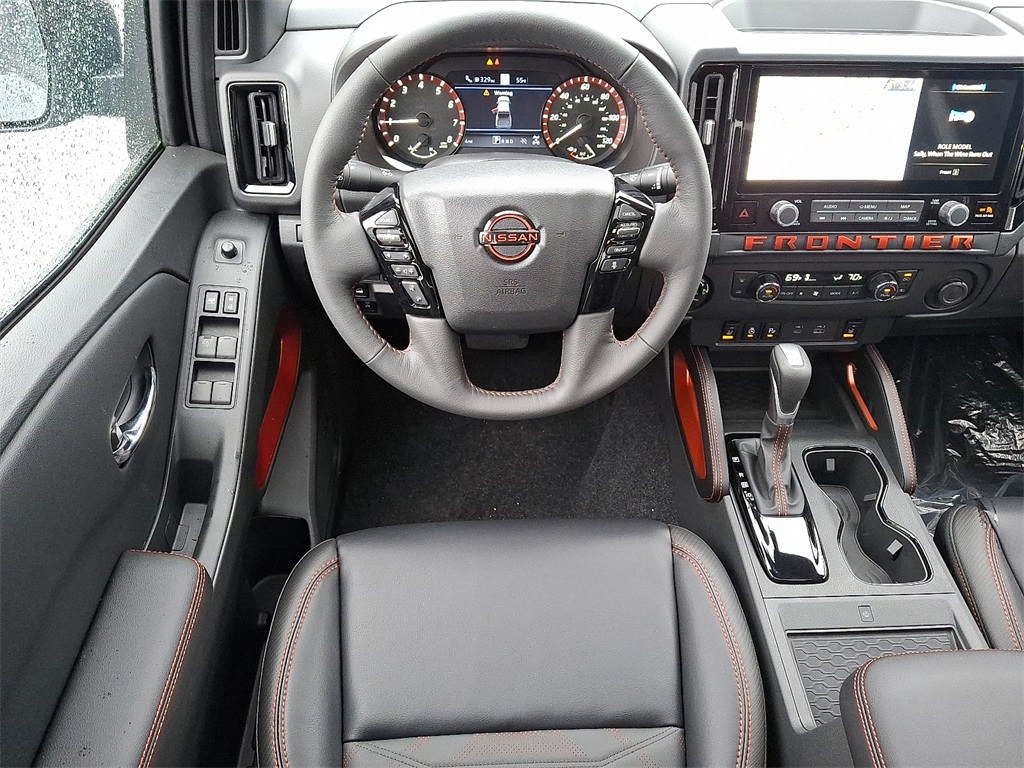 2025 Nissan Frontier PRO-4X - Photo 6
