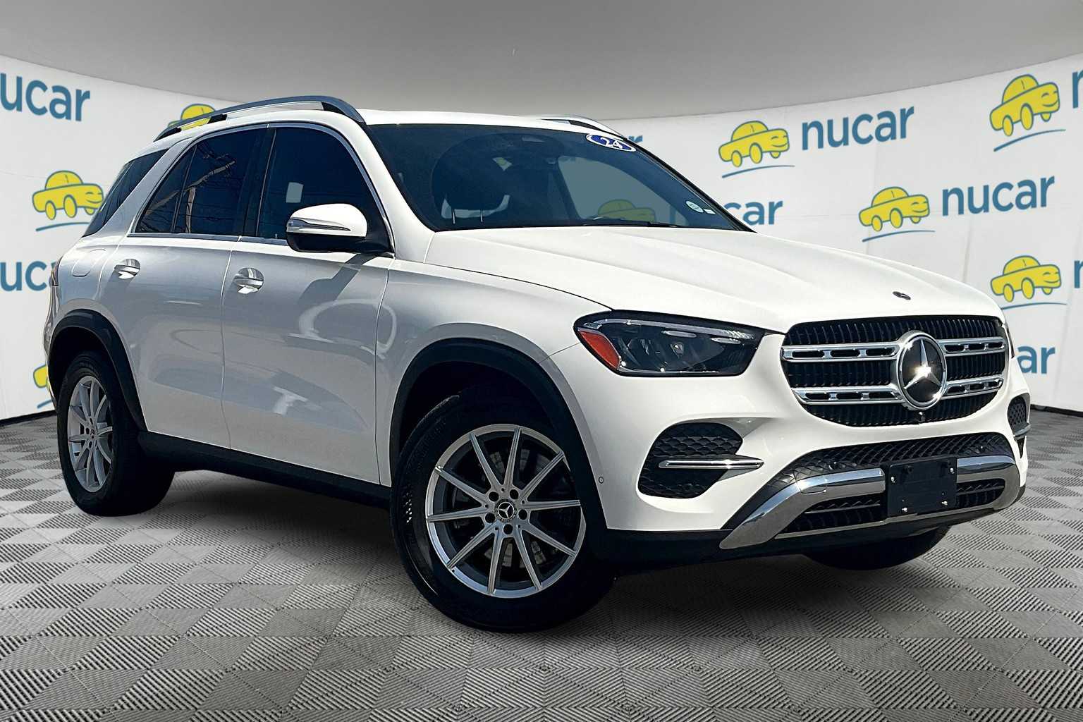 2016 Mercedes Benz GLC 300 4MATIC photo 2