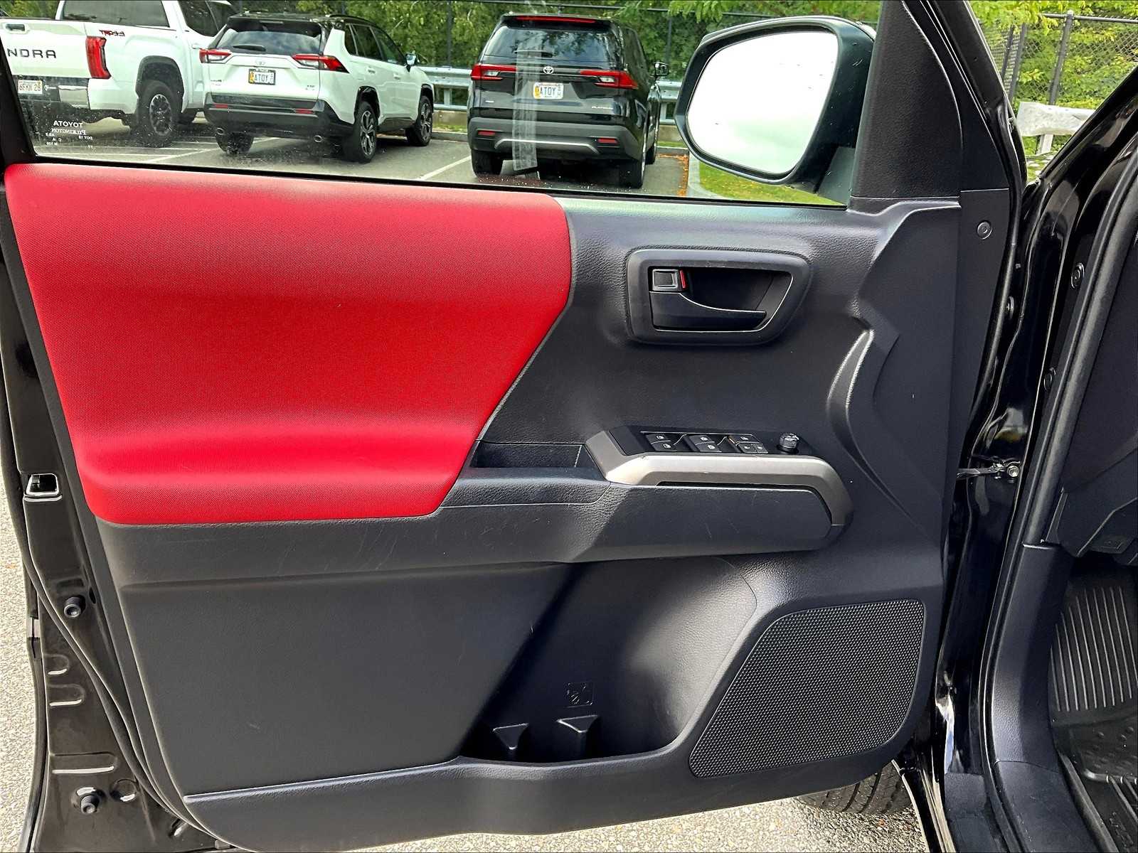 2023 Toyota Tacoma SR5 - Photo 9