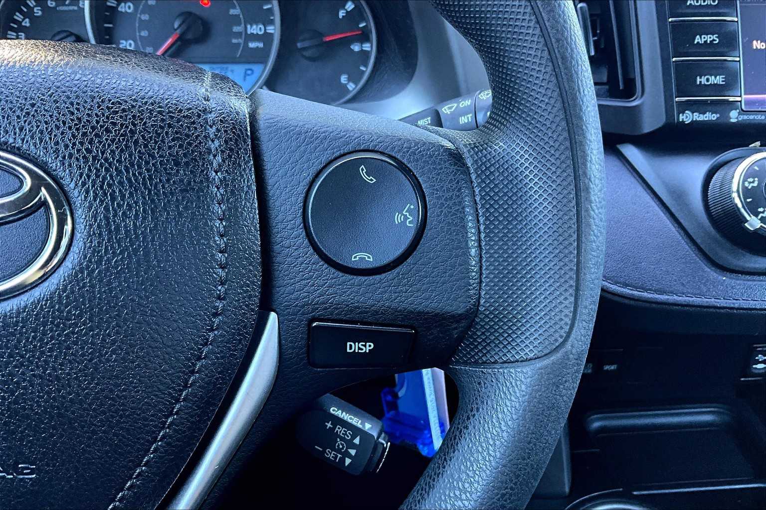 2016 Toyota RAV4 LE - Photo 24