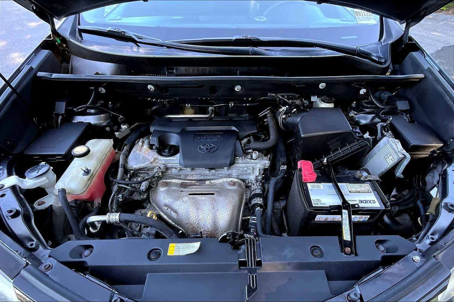 2016 Toyota RAV4 LE - Photo 30