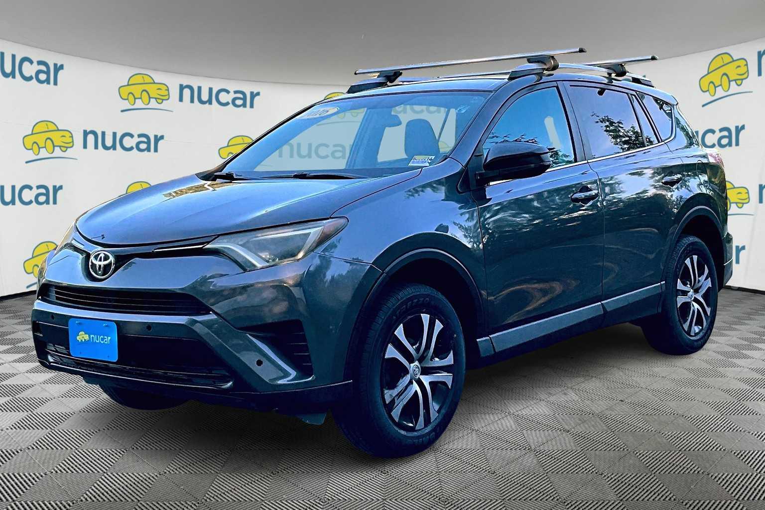2016 Toyota RAV4 LE - Photo 3