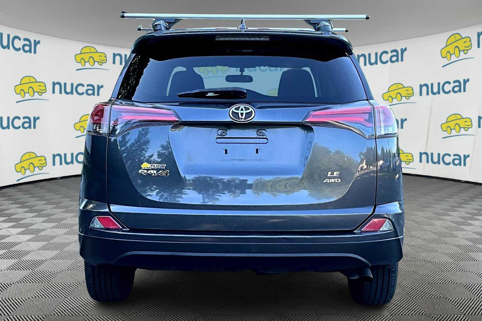 2016 Toyota RAV4 LE - Photo 5